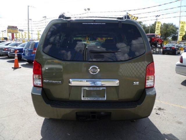 Nissan Pathfinder 2005 photo 4