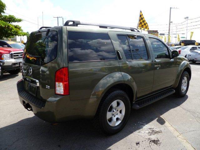 Nissan Pathfinder 2005 photo 5