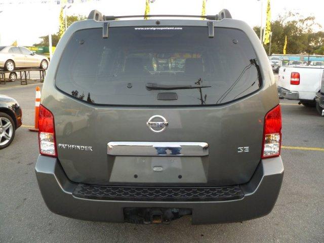 Nissan Pathfinder 2005 photo 4