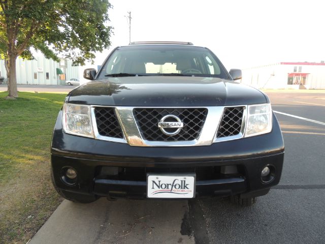 Nissan Pathfinder 2005 photo 4