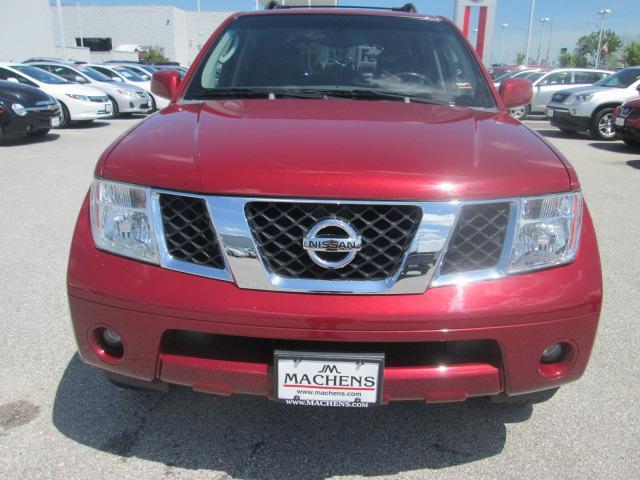 Nissan Pathfinder 2005 photo 12