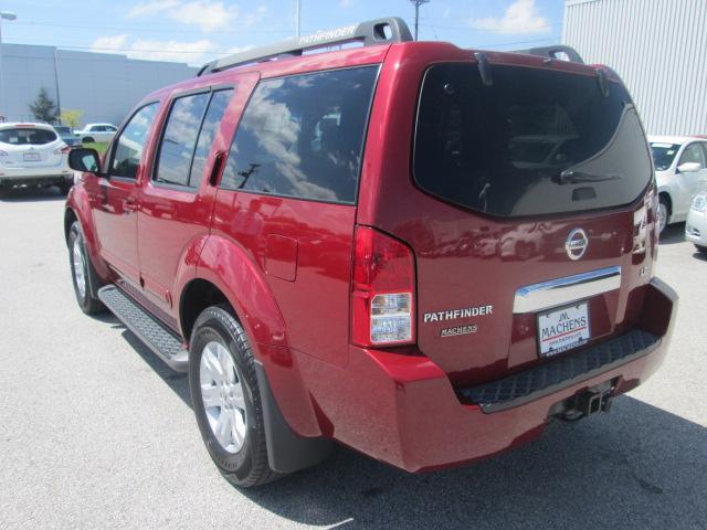 Nissan Pathfinder 2005 photo 25