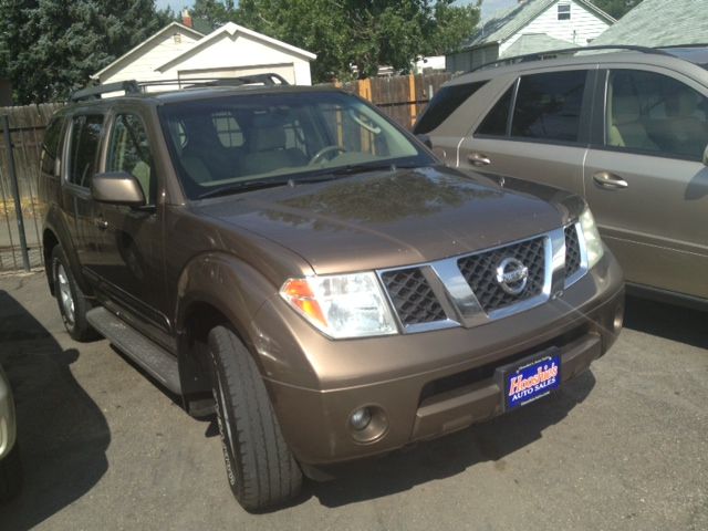 Nissan Pathfinder 2005 photo 3