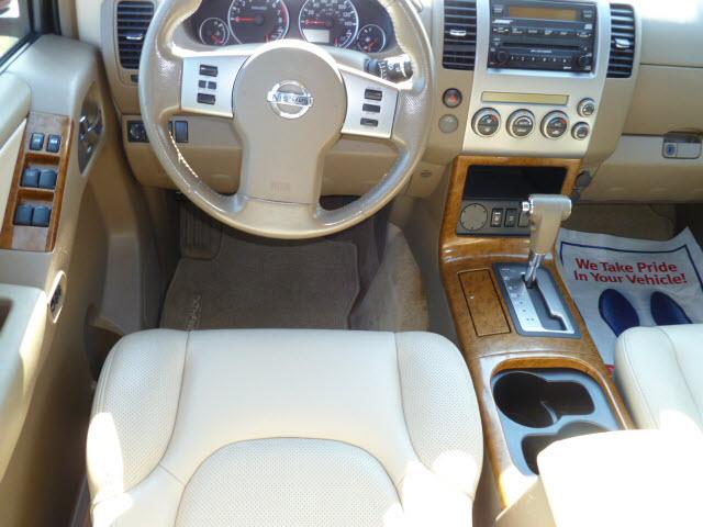 Nissan Pathfinder 2005 photo 1