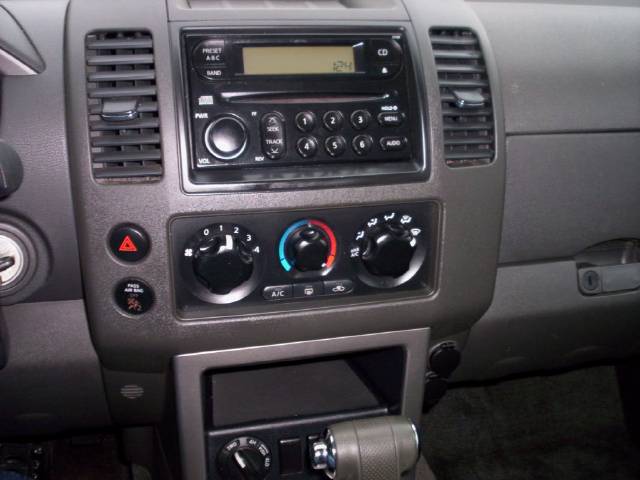 Nissan Pathfinder 2005 photo 3