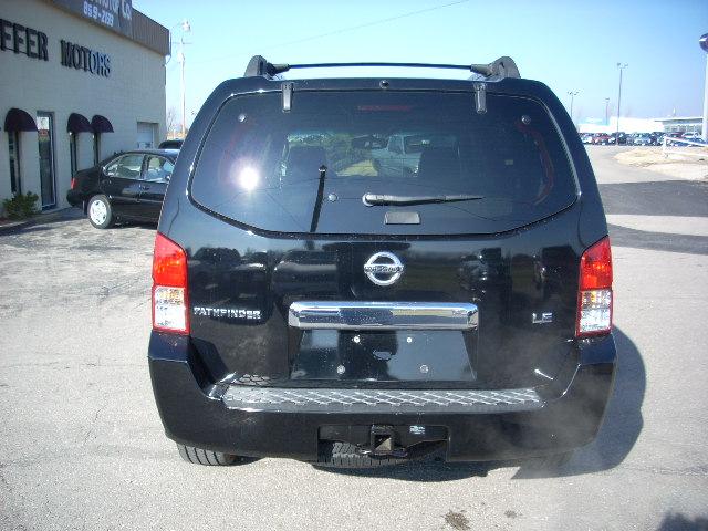 Nissan Pathfinder 2005 photo 3