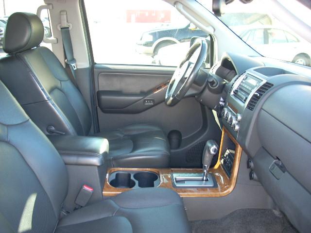 Nissan Pathfinder 2005 photo 4