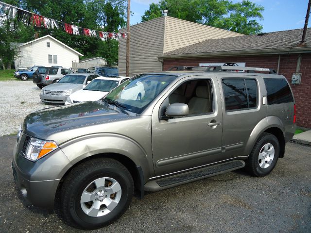 Nissan Pathfinder 2005 photo 4