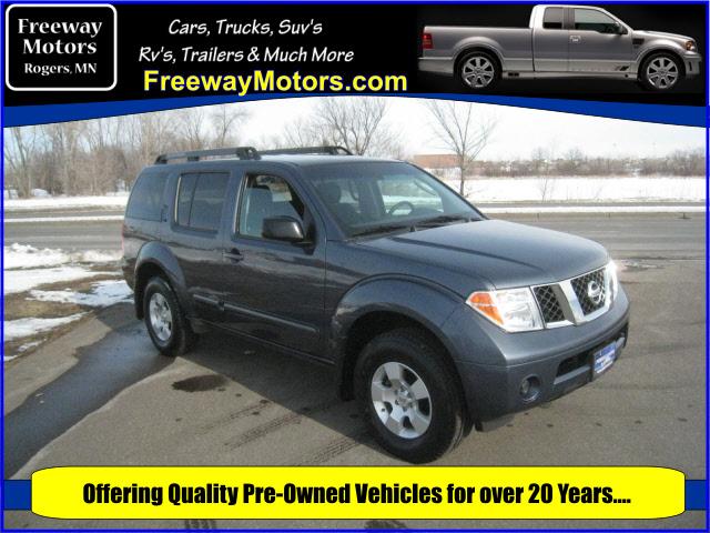 Nissan Pathfinder EX AT With Leather Sport Utility