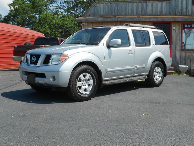 Nissan Pathfinder 2005 photo 4