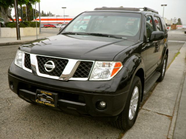 Nissan Pathfinder 2005 photo 4