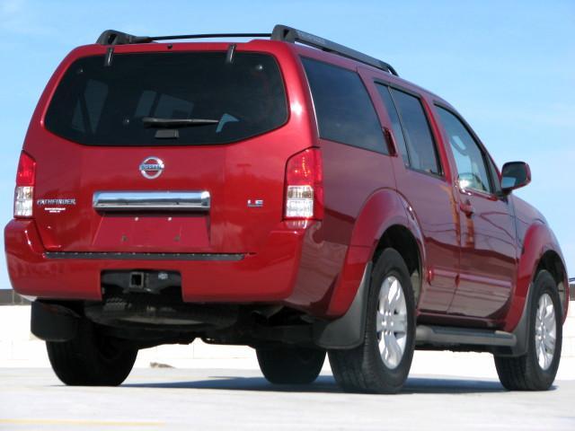 Nissan Pathfinder 2005 photo 3