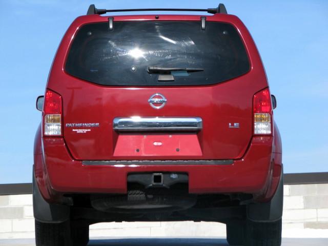 Nissan Pathfinder 2005 photo 4