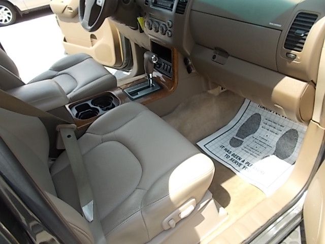 Nissan Pathfinder 2005 photo 15