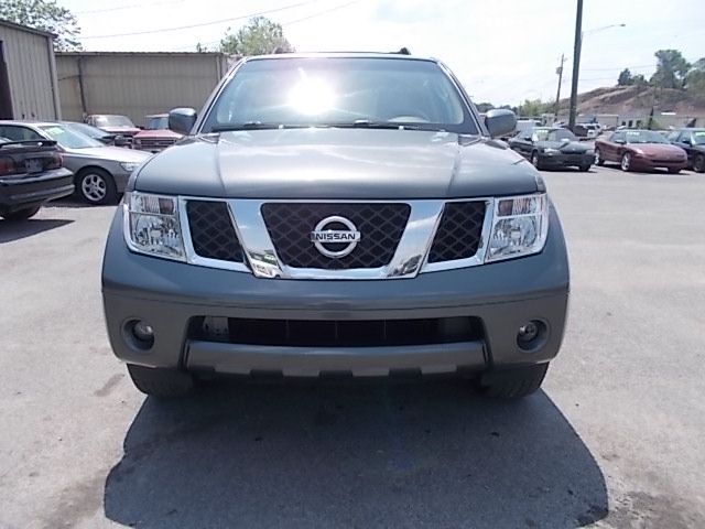 Nissan Pathfinder 2005 photo 21