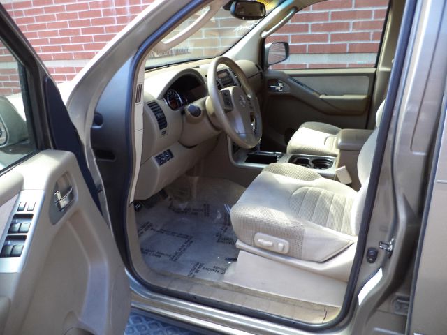 Nissan Pathfinder 2005 photo 2