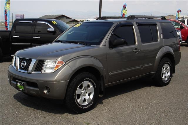 Nissan Pathfinder 2006 photo 1