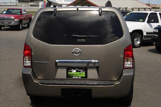 Nissan Pathfinder 2006 photo 3