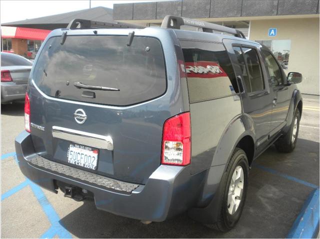 Nissan Pathfinder 2006 photo 4