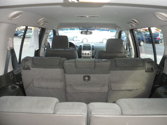 Nissan Pathfinder 2006 photo 11