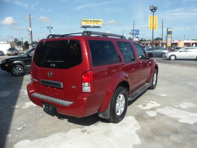 Nissan Pathfinder 2006 photo 20