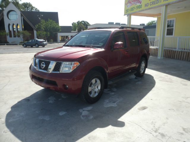 Nissan Pathfinder 2006 photo 22