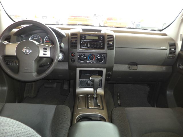 Nissan Pathfinder 2006 photo 15