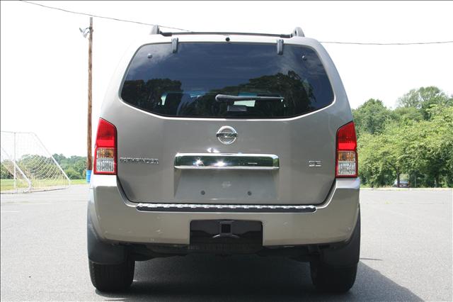 Nissan Pathfinder 2006 photo 4