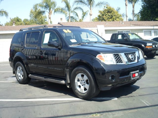 Nissan Pathfinder 2006 photo 3