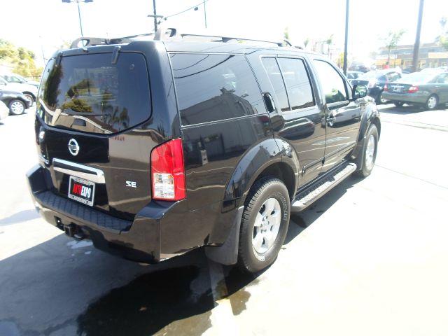 Nissan Pathfinder 2006 photo 4