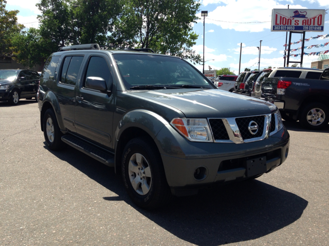 Nissan Pathfinder 2006 photo 2