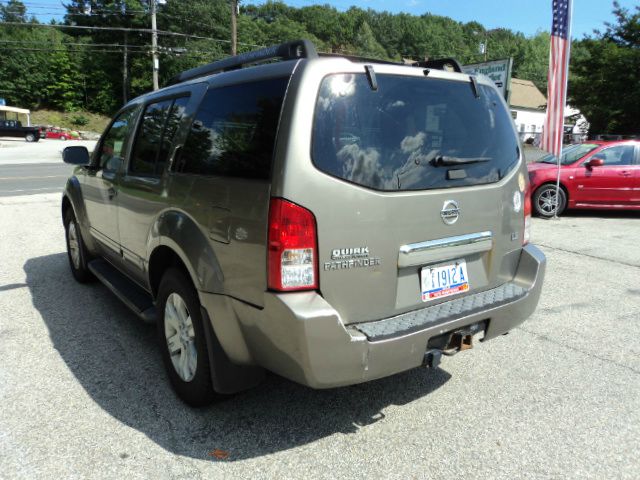 Nissan Pathfinder 2006 photo 3