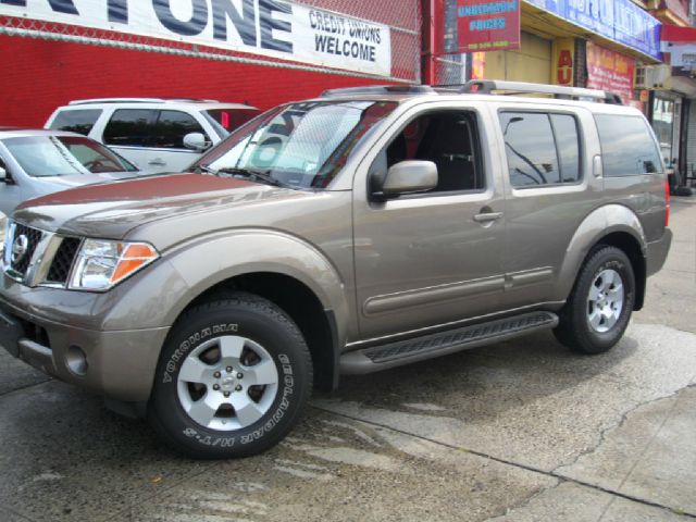 Nissan Pathfinder 2006 photo 2