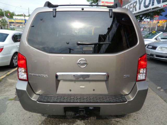 Nissan Pathfinder 2006 photo 3