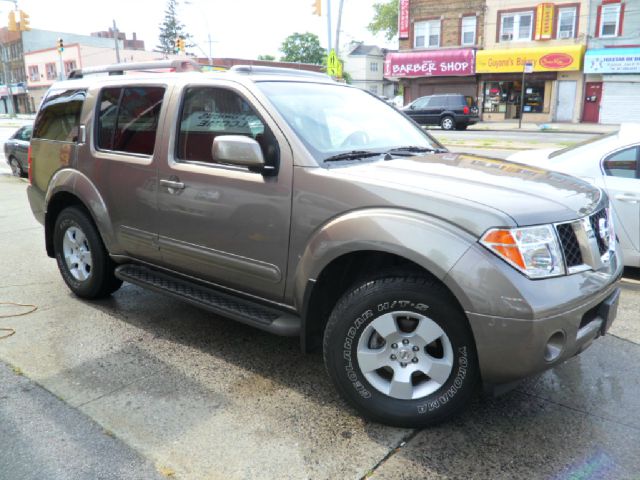 Nissan Pathfinder 2006 photo 4