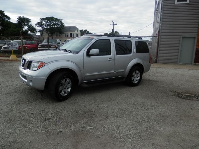 Nissan Pathfinder 2006 photo 1