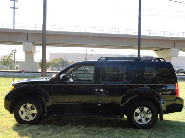 Nissan Pathfinder 2006 photo 3