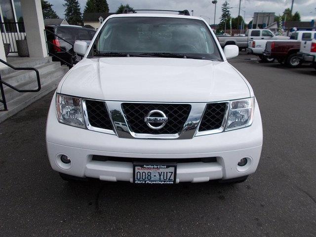 Nissan Pathfinder 2006 photo 2