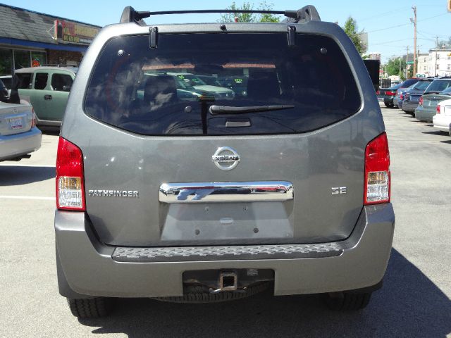 Nissan Pathfinder 2006 photo 3