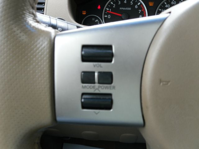 Nissan Pathfinder 2006 photo 13