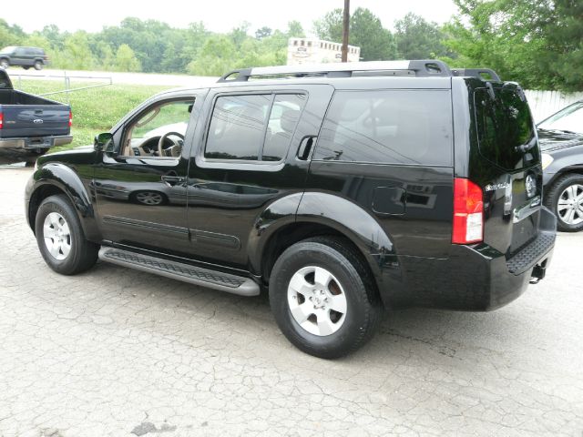 Nissan Pathfinder 2006 photo 3