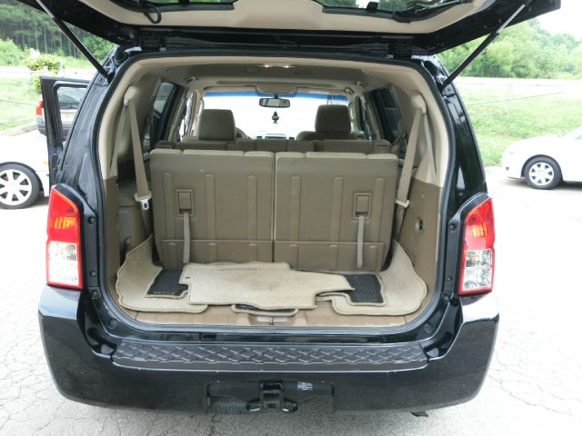 Nissan Pathfinder 2006 photo 37