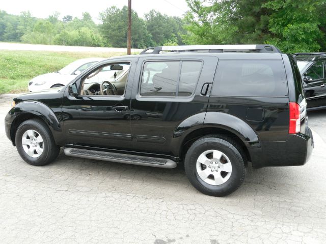 Nissan Pathfinder 2006 photo 46