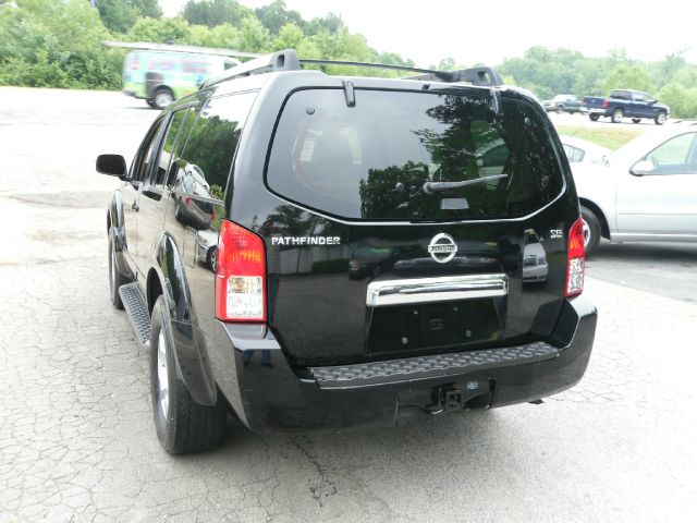 Nissan Pathfinder 2006 photo 9