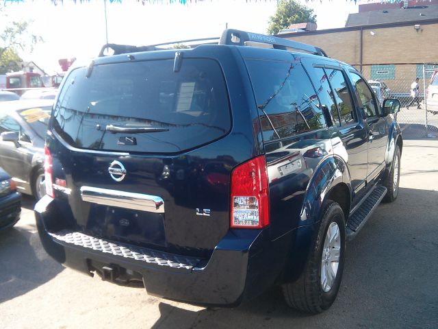 Nissan Pathfinder 2006 photo 14