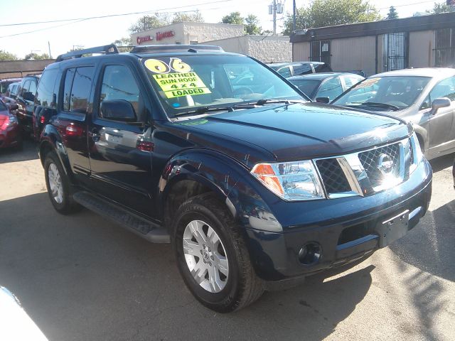 Nissan Pathfinder 2006 photo 4