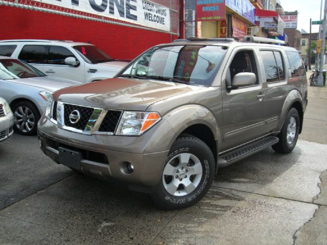 Nissan Pathfinder 2006 photo 1