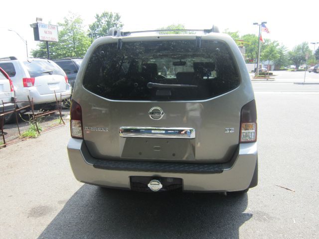 Nissan Pathfinder 2006 photo 14