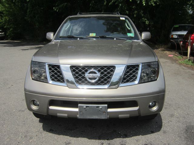 Nissan Pathfinder 2006 photo 16