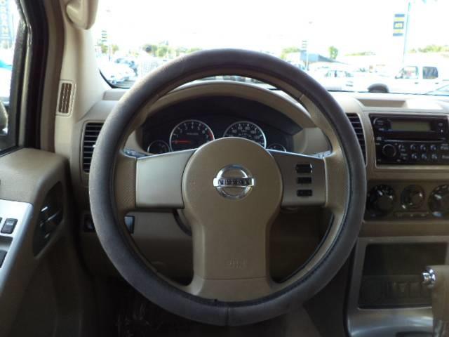 Nissan Pathfinder 2006 photo 13